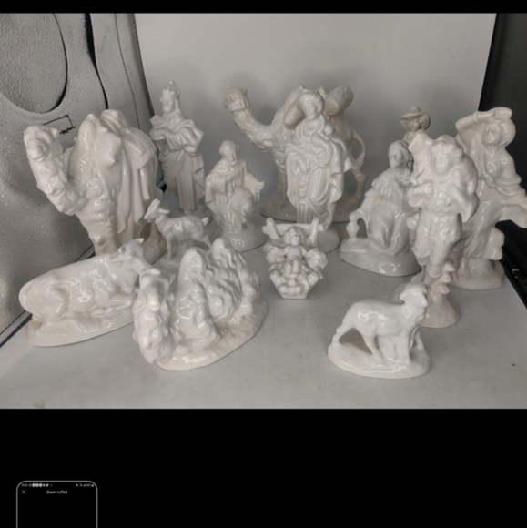 Porcelain bisque nativity set, Craft Project, for you to paint - Picture 11 of 14